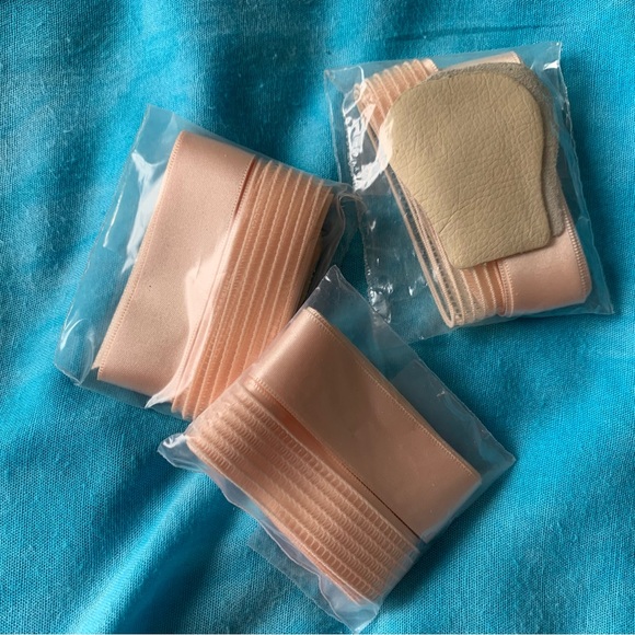 BLOCH Bundle Ballet Ribbon & Elastic for Pointe Shoes 3 sets - Picture 2 of 5